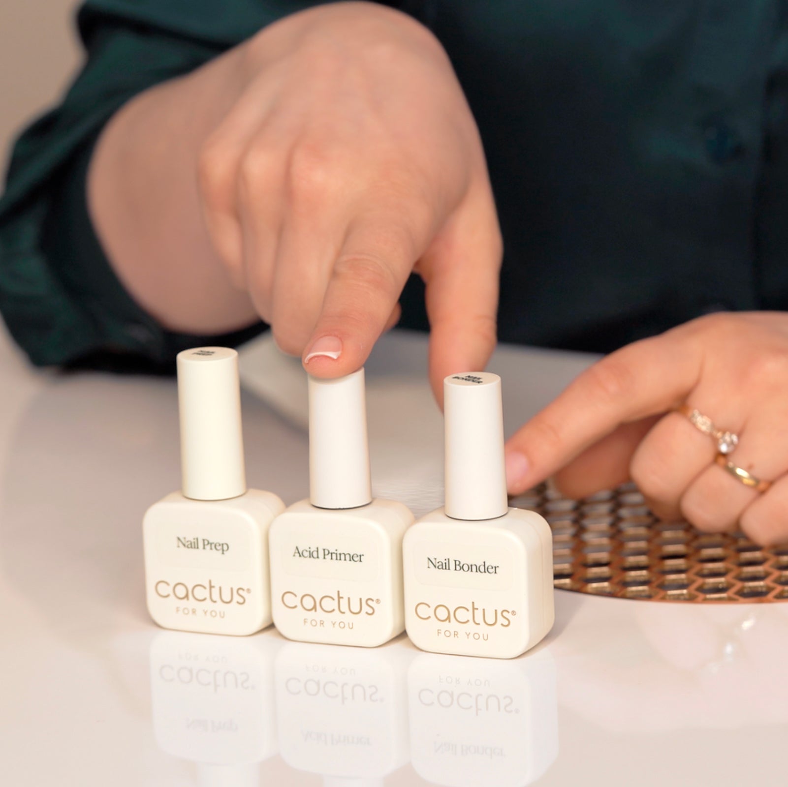 Nail preparation for perfect adhesion