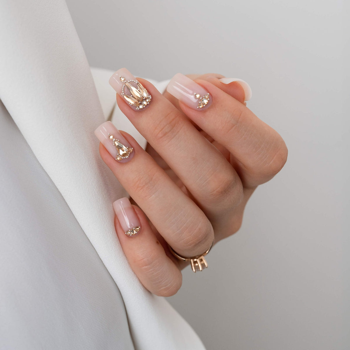 Champagne crystals for nails