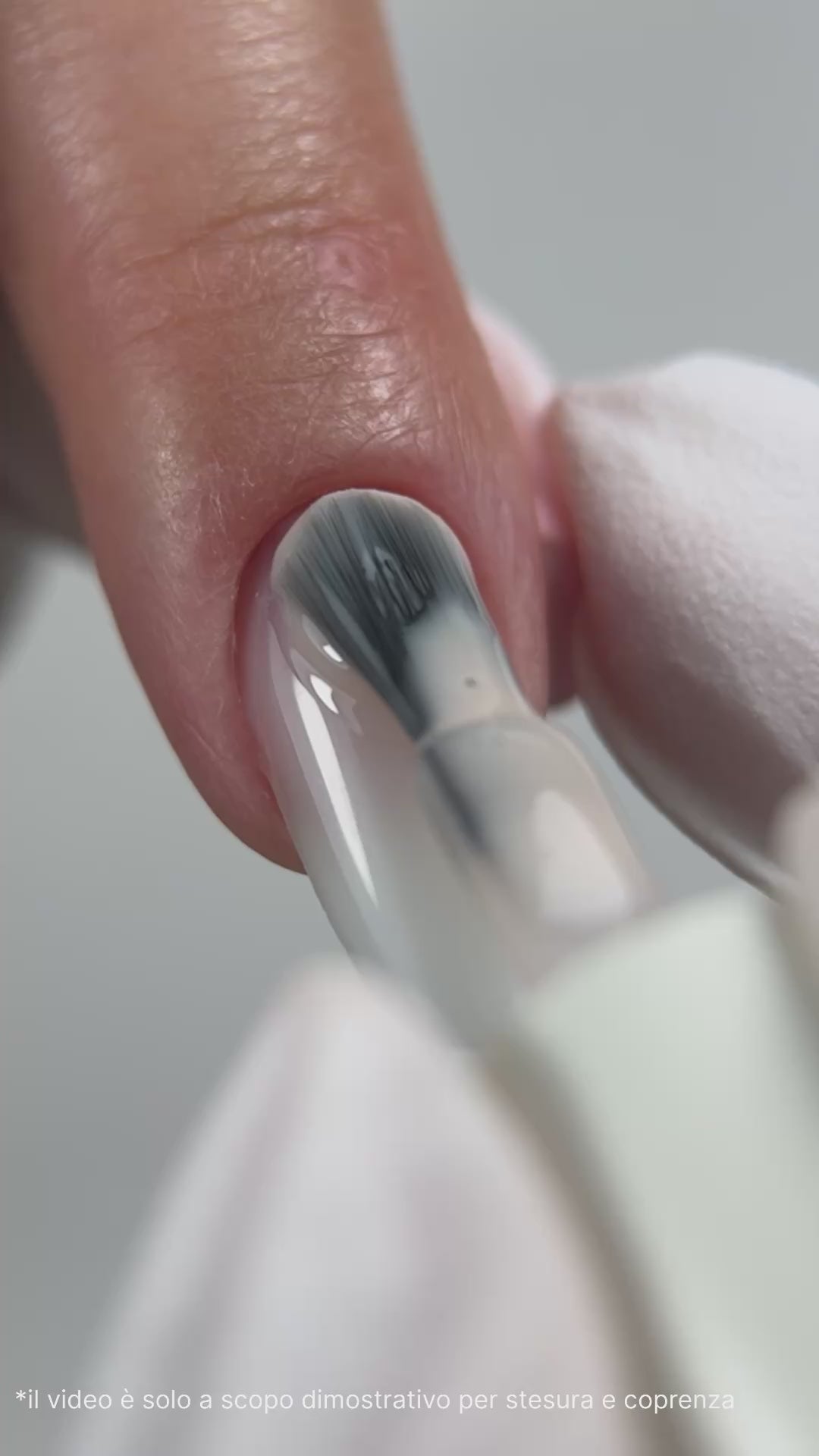 Carica video: Smalto Semipermanente Vanilla Cream C211
