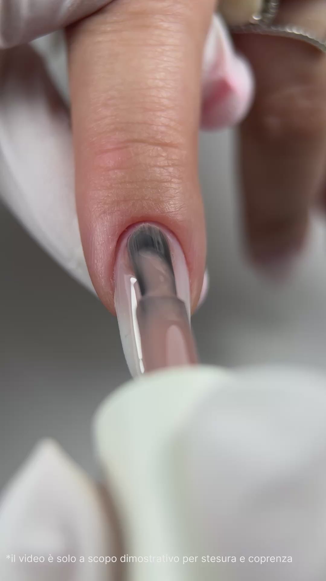 Carica video: Smalto Semipermanente Sweet Almond C215
