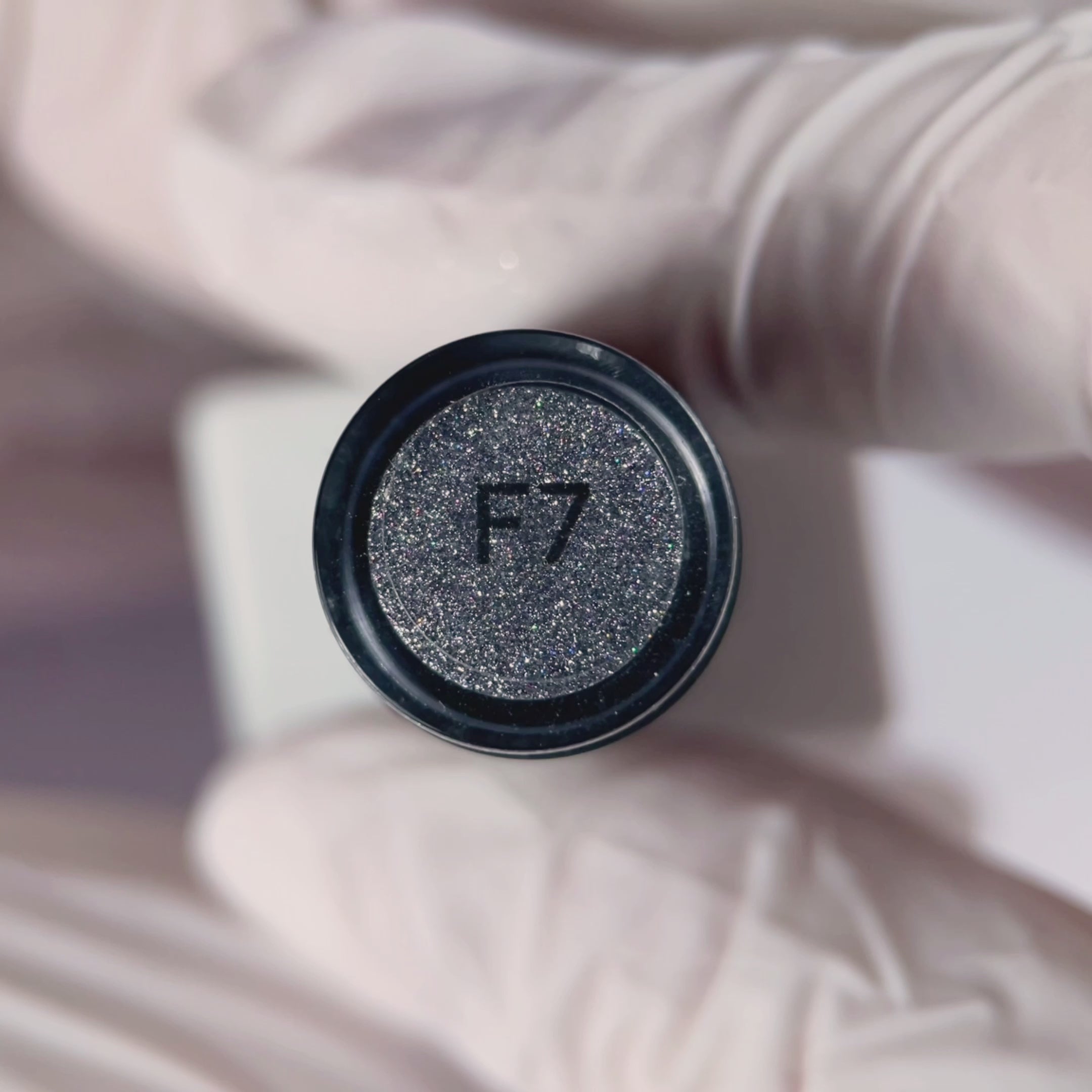 Carica video: Smalto Semipermanente Flash Moon F7