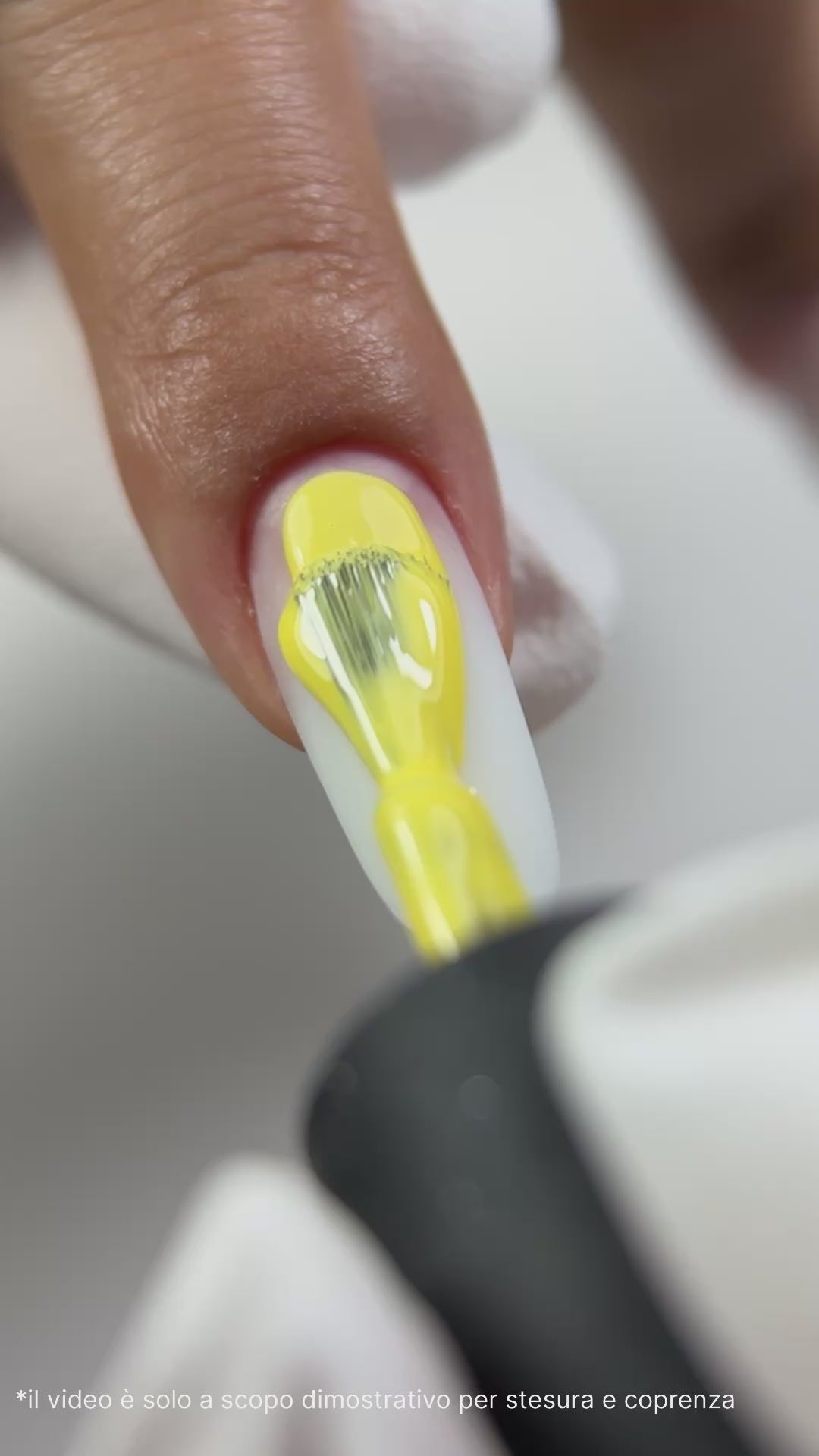 Upload video: Semi-Permanent Nail Polish Ballet Pink C219