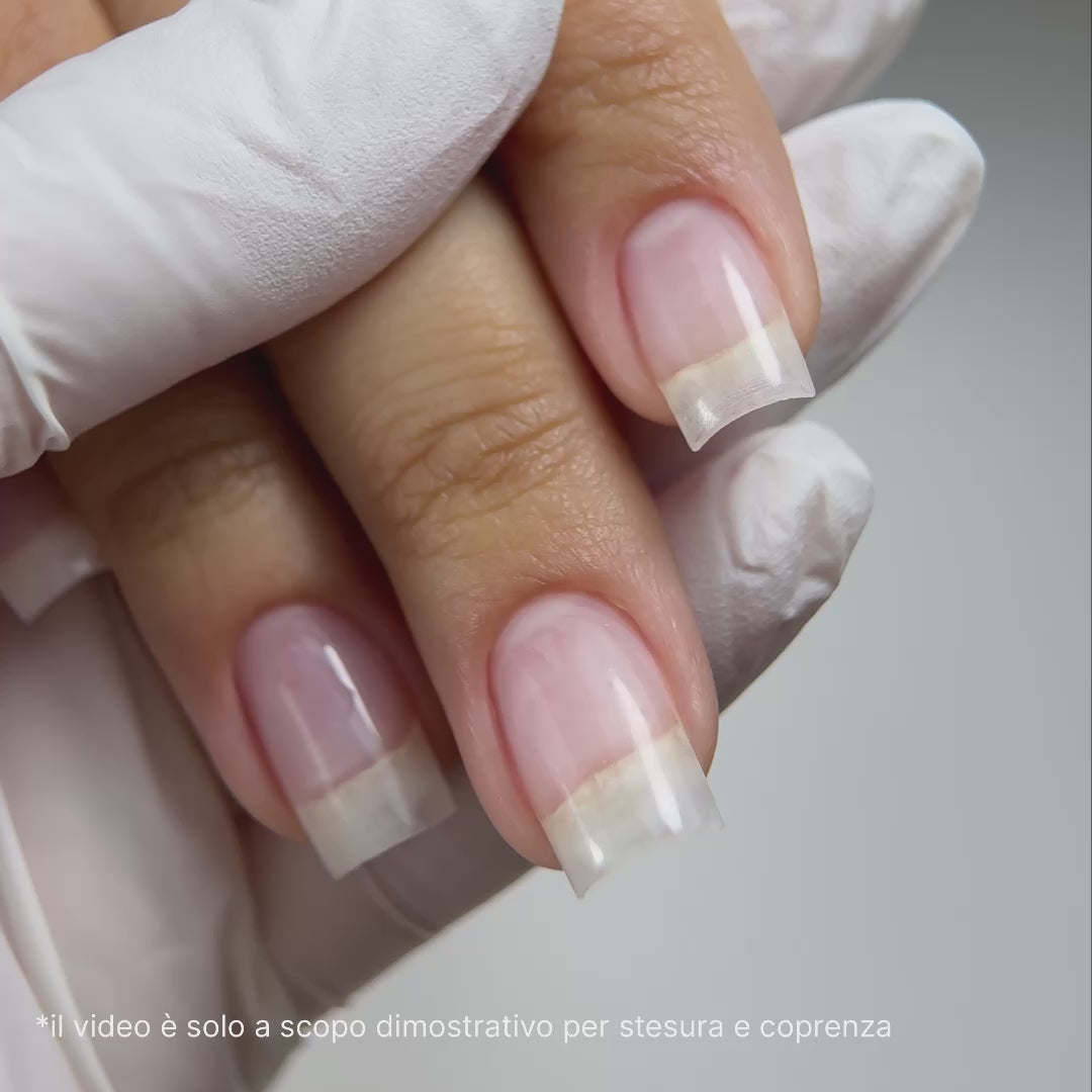 Carica video: Smalto Semipermanente Coconut Milk C210