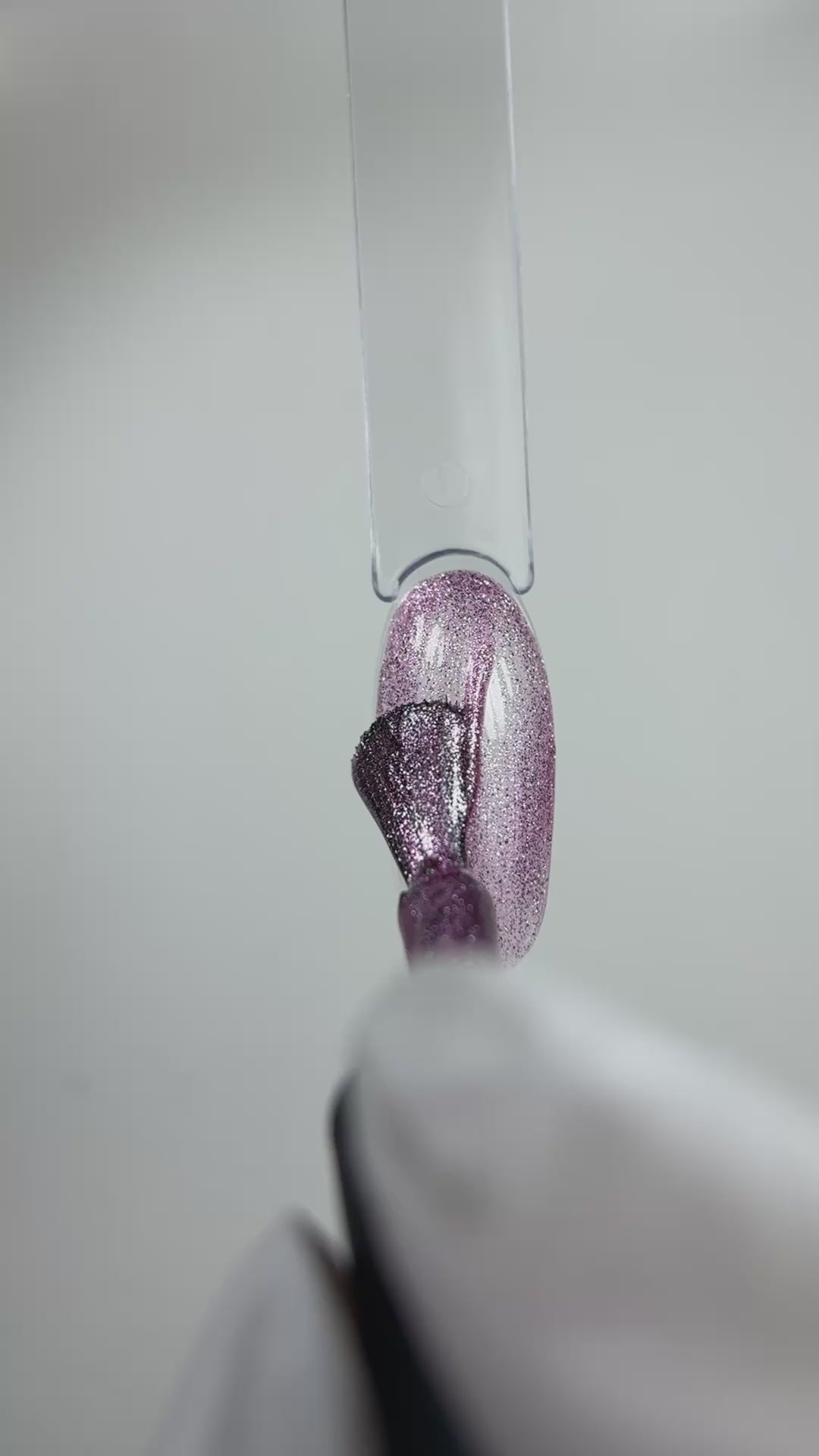 Carica video: Smalto Semipermanente Cat Eye C175