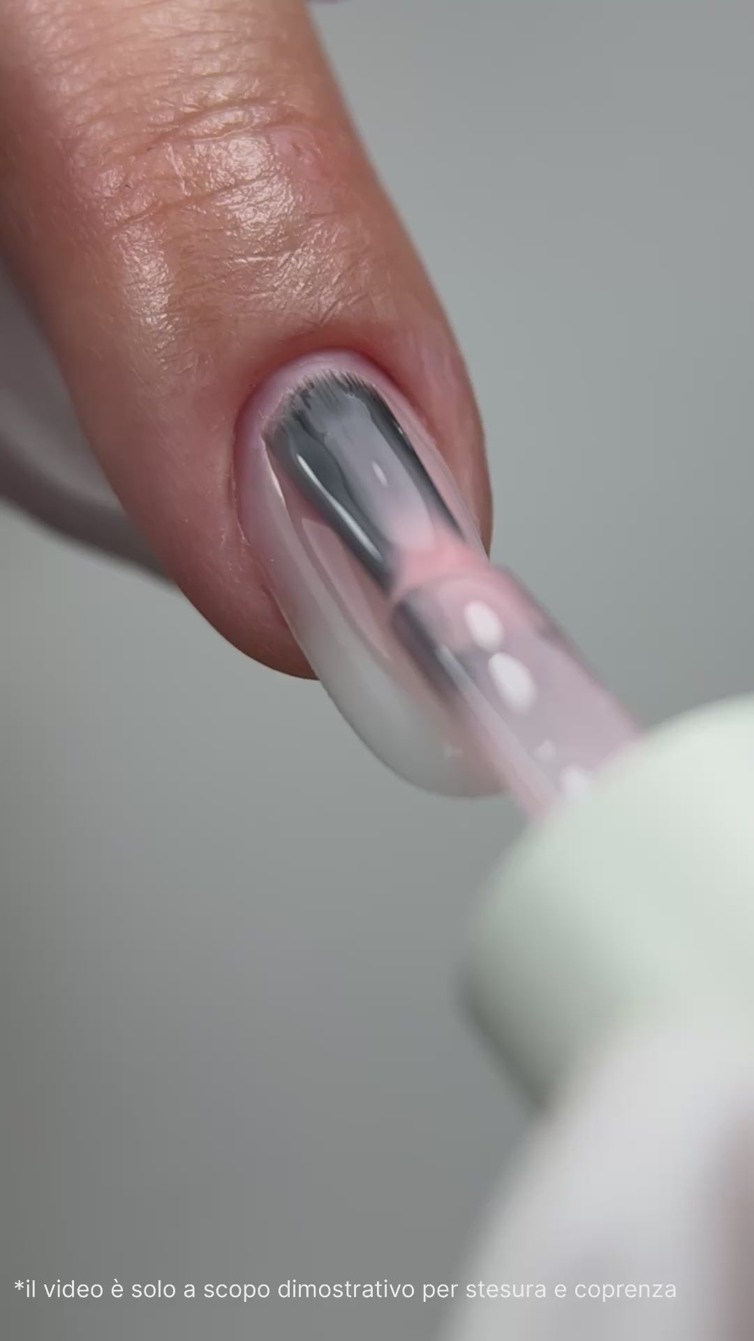 Carica video: Smalto Semipermanente Ballet Pink C219