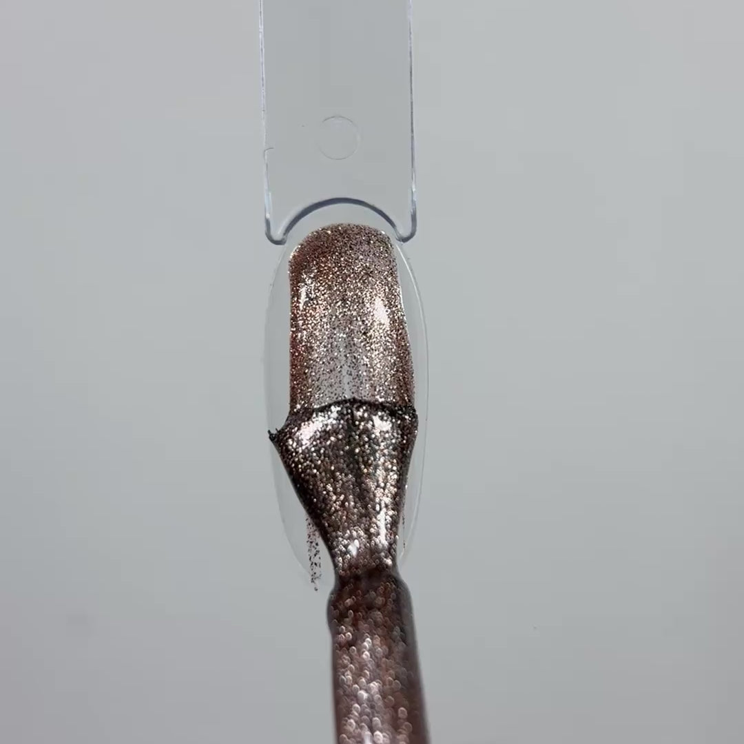 Carica video: Smalto Semipermanente Cat Eye C179