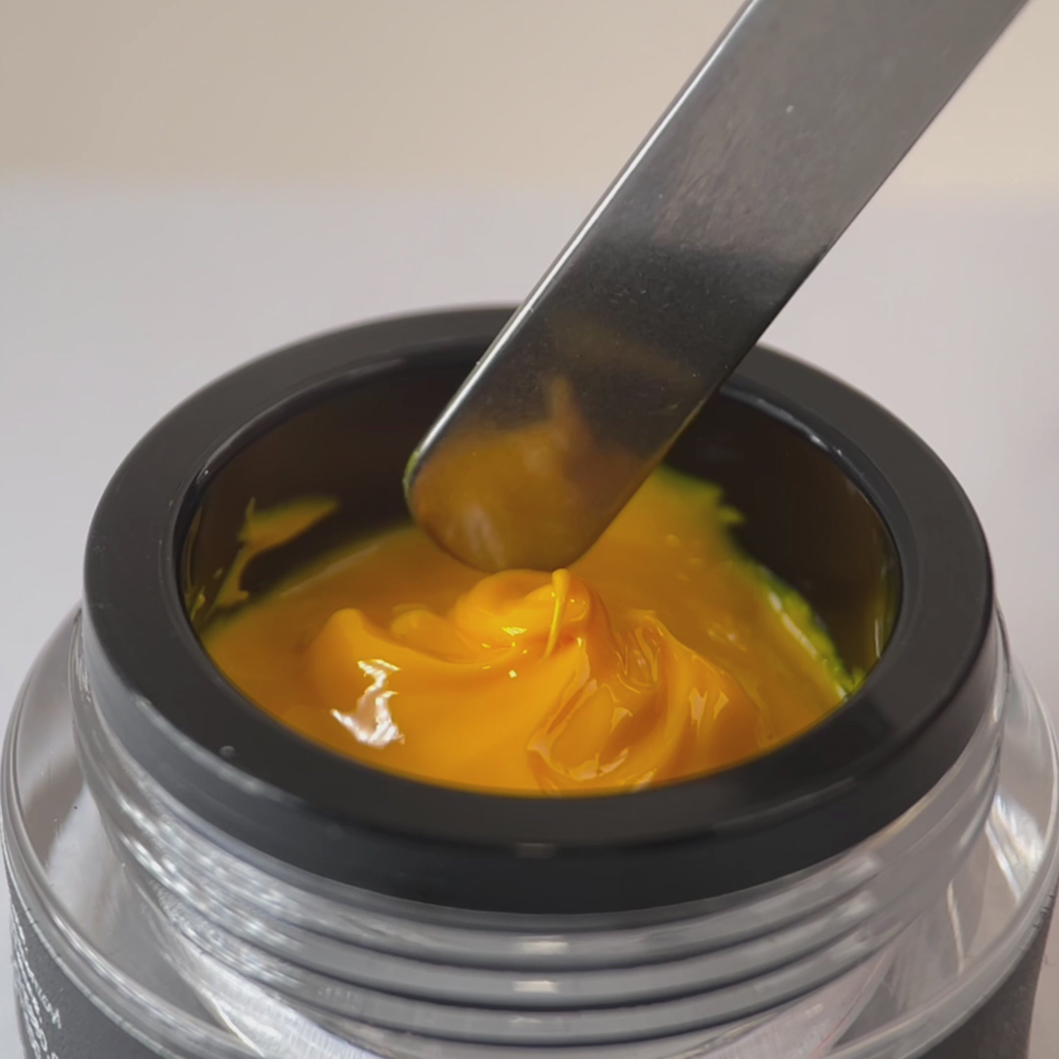 Carica video: Gel per decorazioni art pasta - giallo