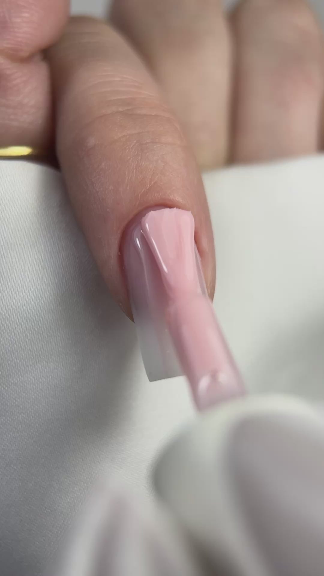 Upload video: Liquid Gel Neutral Pink 14 ml