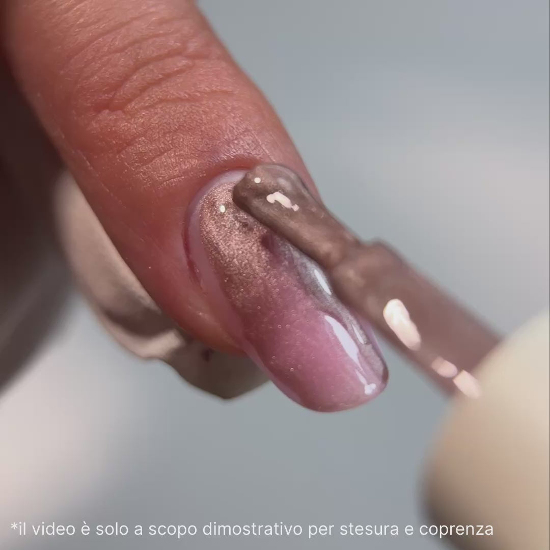 Upload video: Cat Eye C201 Gel Polish