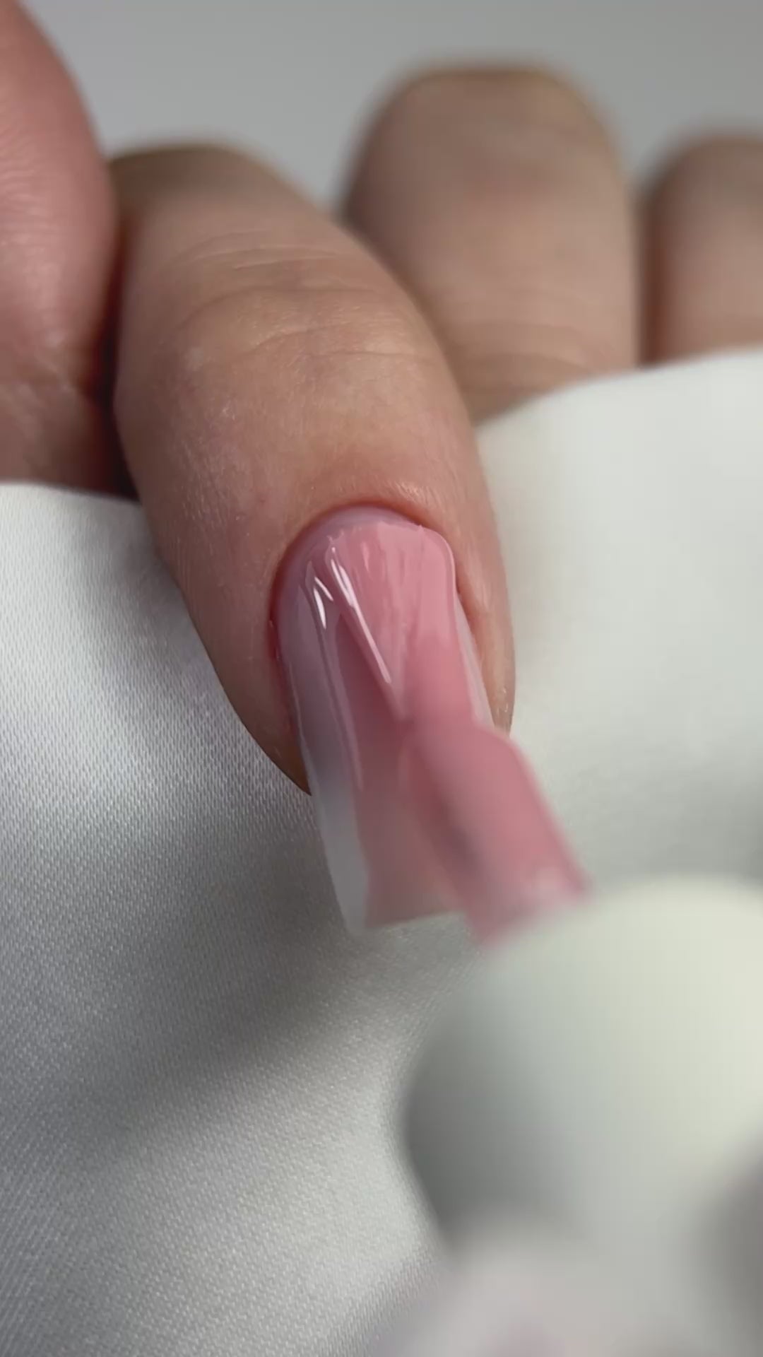 Upload video: Liquid Gel Warm Peach 14 ml