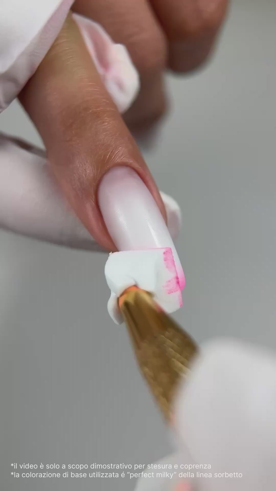 Carica video: Ombre Neon Rosa