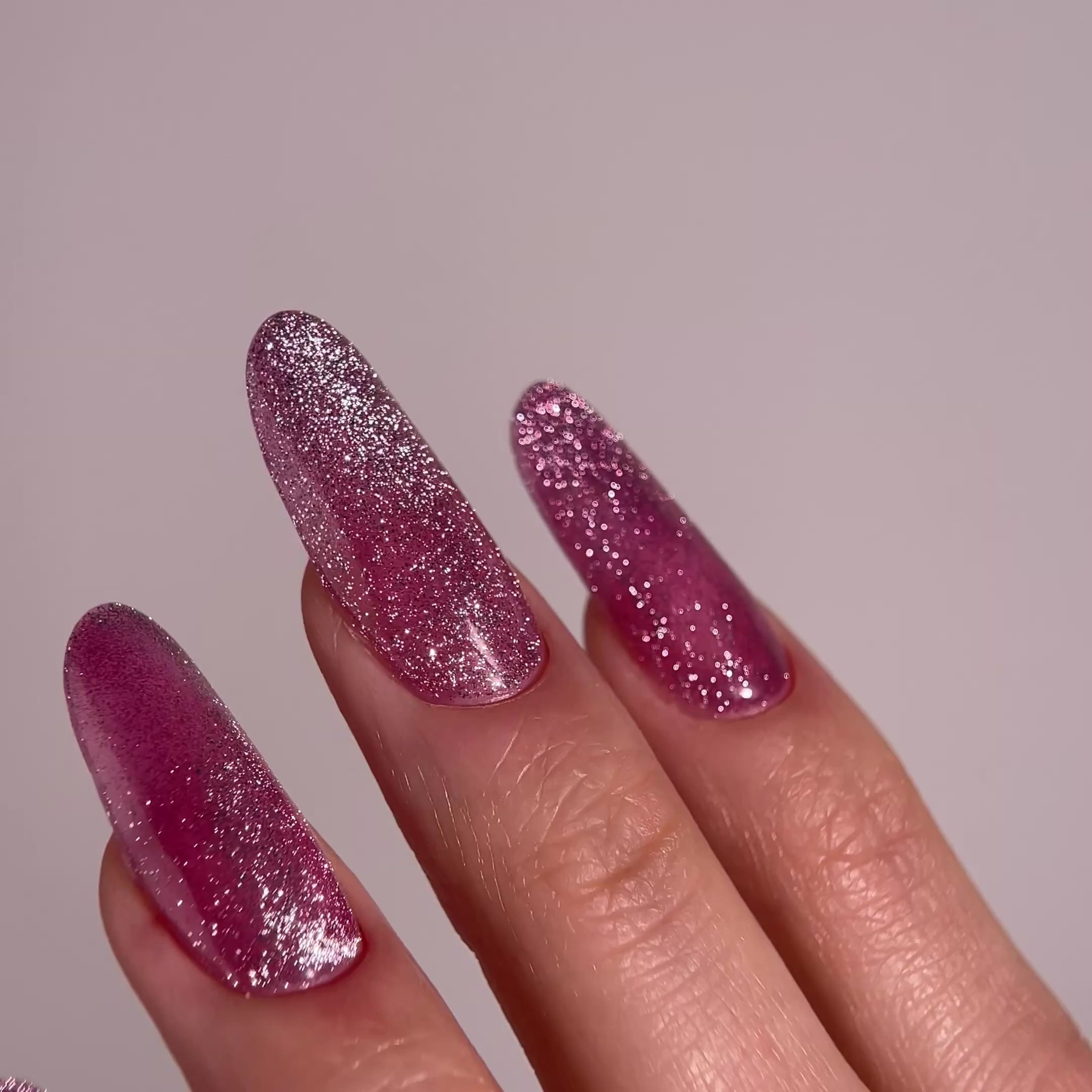 Carica video: Smalto Semipermanente Cat Eye C175