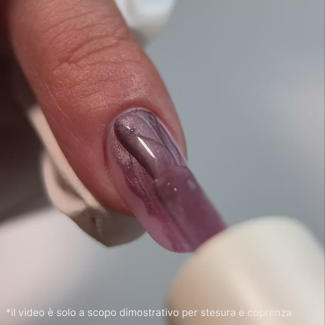 Upload video: Cat Eye C204 Gel Polish